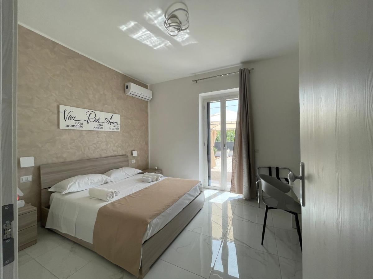 B&B Il Suono Della Campagna Terracina Luaran gambar
