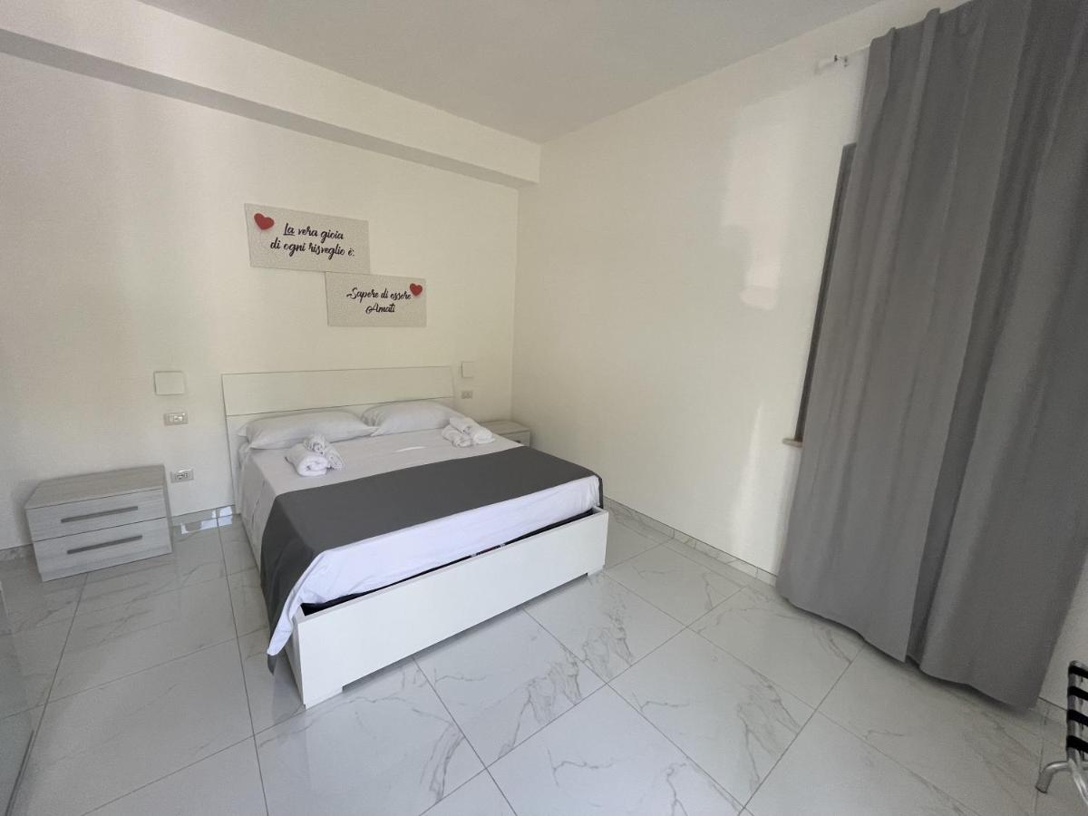 B&B Il Suono Della Campagna Terracina Luaran gambar